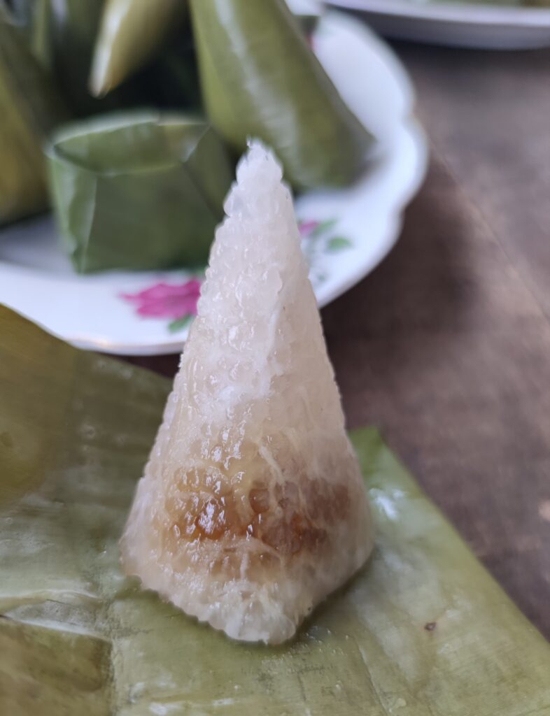 Mudahnya Buat Kuih Abuk-Abuk Sagu Ni. Kuih Nostalgia Yang Sedap! | VMK